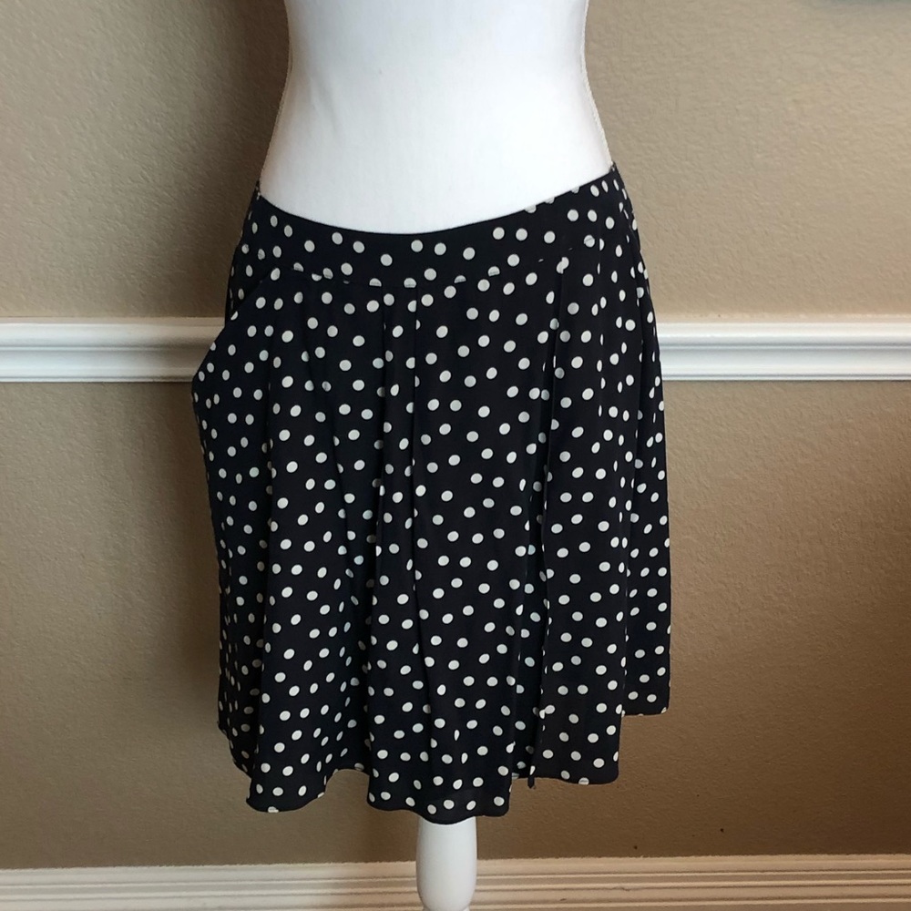 CAbi navy and white polka dot skirt